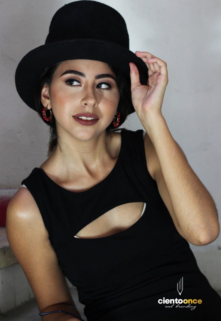 Ana Verastegui /Sombrero